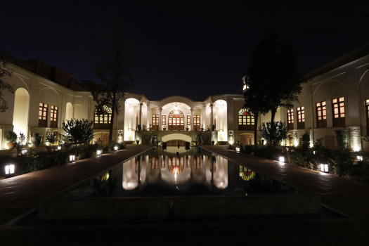 اقامتگاه سنتی عمارت ماندگار کاشان فضای داخلی اقامتگاه