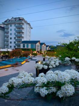 هتل پارک پلاس بندرانزلی محوطه