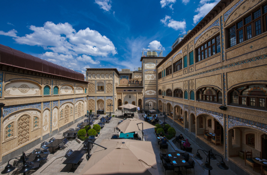 هتل گران میراث رشیدیه تهران محوطه داخلی