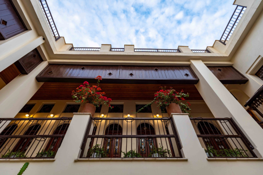 اقامتگاه سنتی دنسه ریحان بندربوشهر محوطه بیرونی