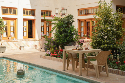 هتل ساباط اصفهان فضای محوطه بیرونی