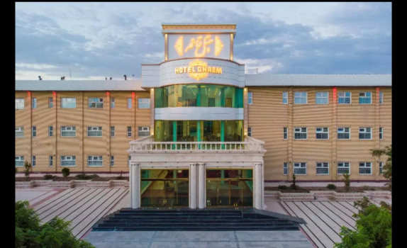 هتل قائم سیرجان نمای بیرونی