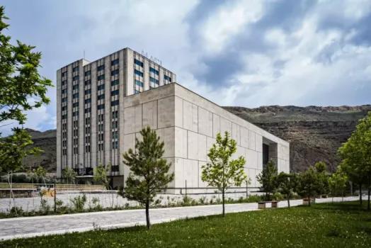 هتل ماوی ماکو نمای بیرونی