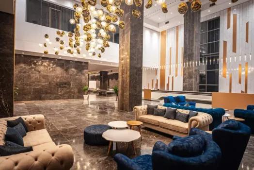 هتل ماوی ماکو لابی