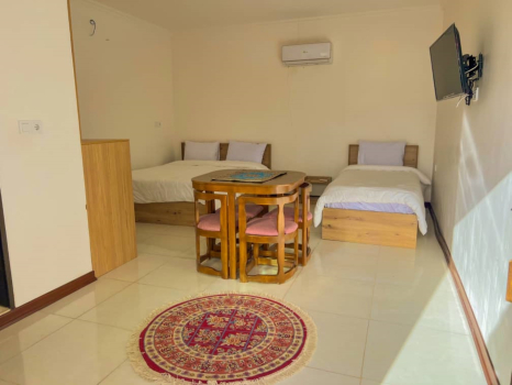 هتل کهکشان یزد فضای داخلی اتاق‌ها