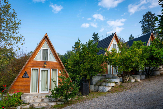 هتل دنسه بام هیرکانی بابل نمای بیرونی