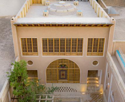 اقامتگاه سنتی دالان جهان اصفهان فضای محوطه