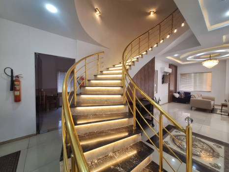 هتل آپارتمان پویا بندرانزلی نمای لابی