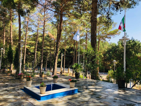 هتل جهانگردی شاهرود فضای محوطه