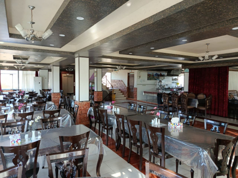 هتل آرام فومن محوطه داخلی