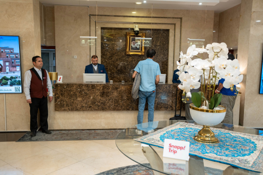 هتل پارسیان انقلاب تهران لابی