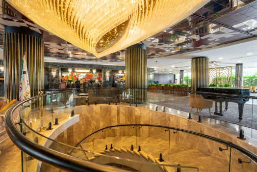 هتل لاله تهران لابی