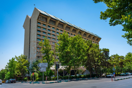 هتل لاله تهران نمای بیرونی