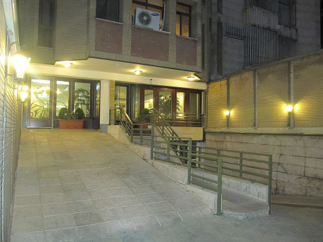 هتل پردیس تهران محوطه بیرونی