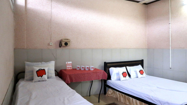 مهمانسرای نمونه اصفهان اتاق سه تخته 2