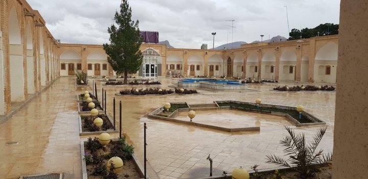 هتل منتظران شهرضا فضای محوطه هتل