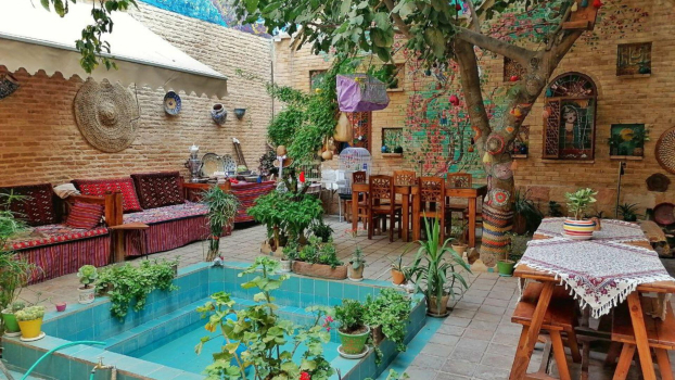 اقامتگاه بومگردی ماه سلطان شیراز اقامتگاه بوم گردی ماه سلطان