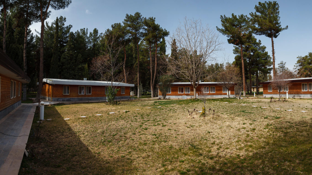 مجتمع گردشگری تخت جمشید مرودشت فضای بیرونی هتل 2