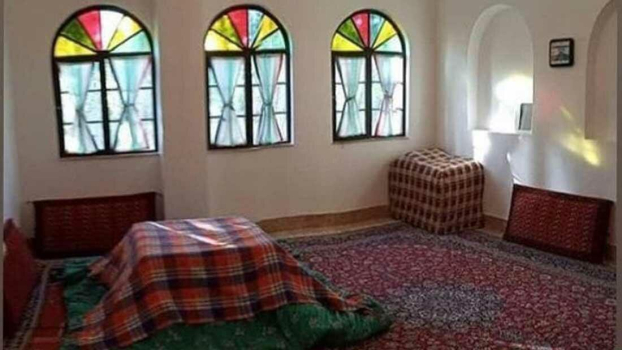 اقامتگاه بوم گردی سرای معلم نطنز فضای داخلی اتاق ها 1
