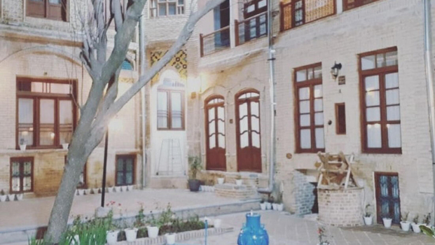 اقامتگاه سنتی بامگاه کرمانشاه اقامتگاه سنتی بامگاه کرمانشاه فضای داخلی اقامتگاه ۱