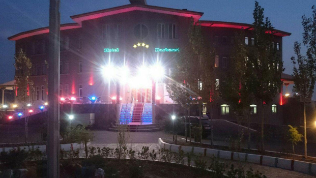 هتل دربند مهدی‌شهر نمای بیرونی 4