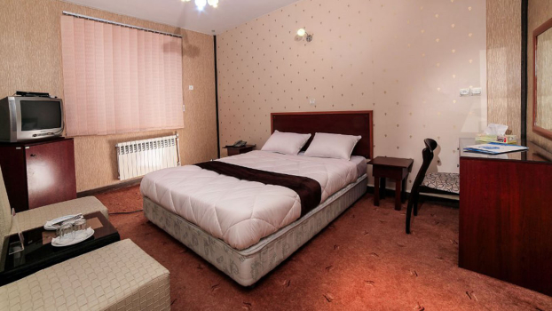 هتل جهانگردی علیصدر کبودر آهنگ اتاق دو تخته