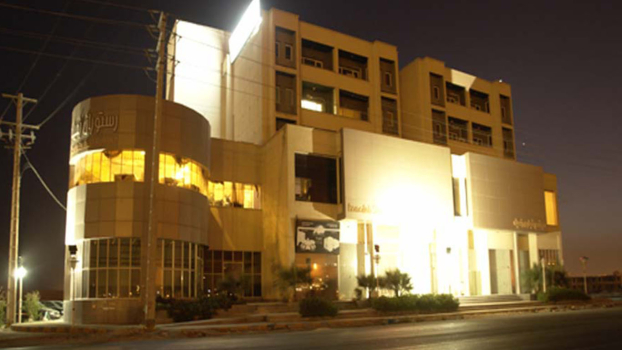 هتل آپارتمان رمیله عسلویه نمای بیرونی