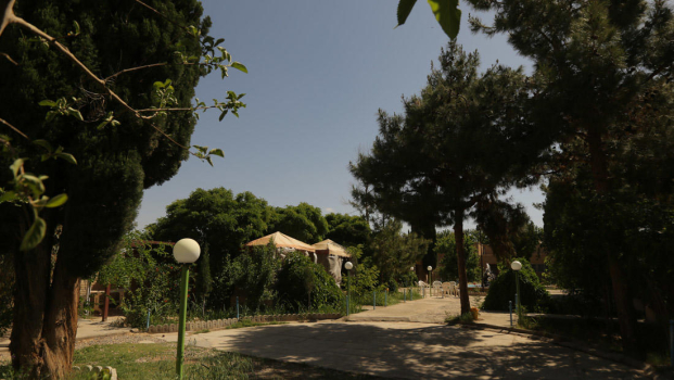 هتل جهانگردی ماهان  فضای بیرونی هتل 3