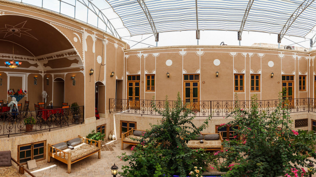 هتل سرای کهن یزد اقامتگاه بومگردی سرای کهن یزد فضای داخلی هتل 1