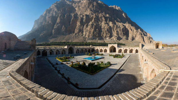 هتل لاله بیستون کرمانشاه هتل لاله بیستون کرمانشاه نمای بیرونی