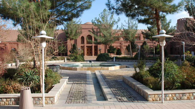 هتل ارگ تاریخی گوگد گلپایگان فضای بیرونی هتل 2