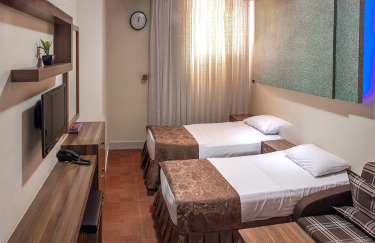 هتل یاقوت شرق مشهد اتاق دو تخته تویین 1