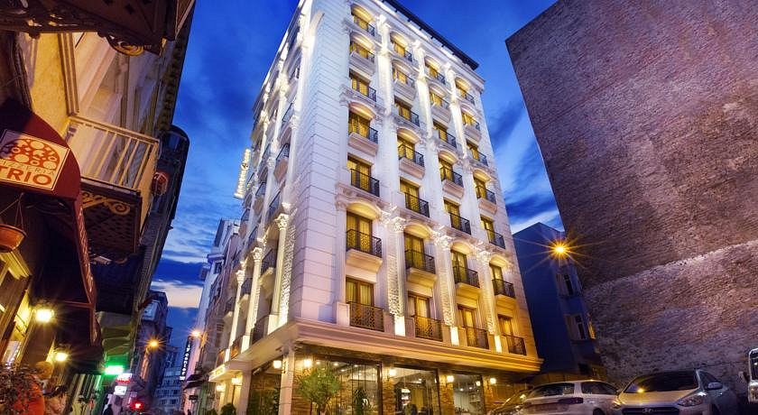 Taksim Pera Center