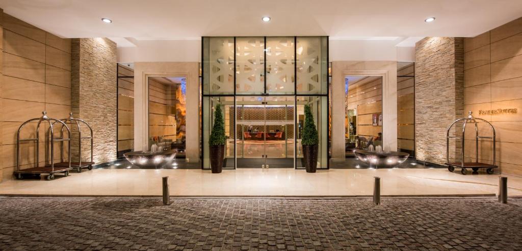 La Suite Dubai Hotel & Apartments