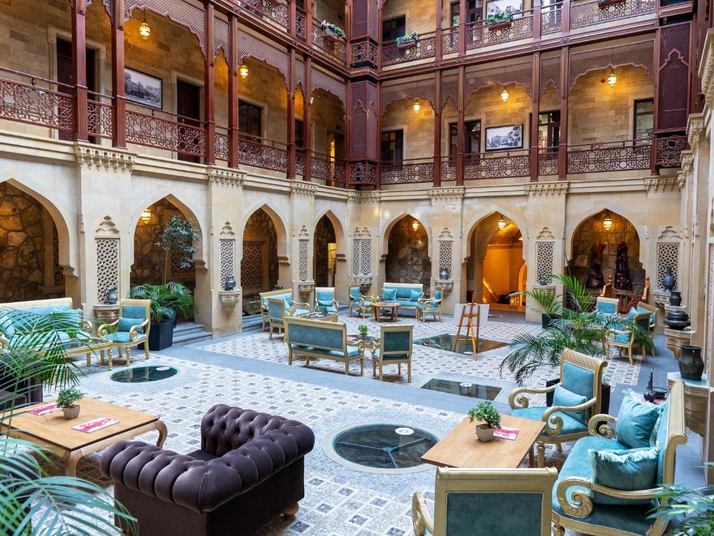 Shah Palace