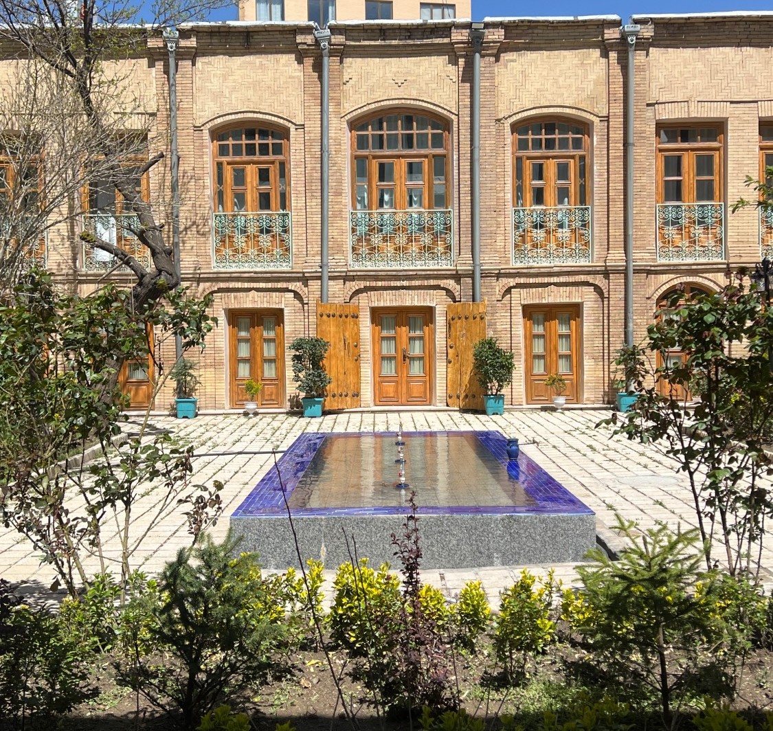 Ava Guesthouse Hamadan, Hamadan — photo 1