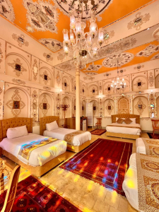 نمای عمارت خاتم