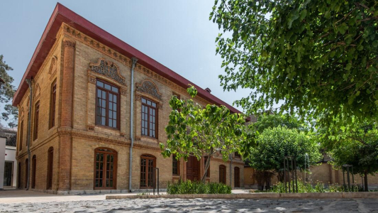 نمای نظامیه
