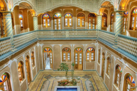 نمای هتل فاضلی یزد
