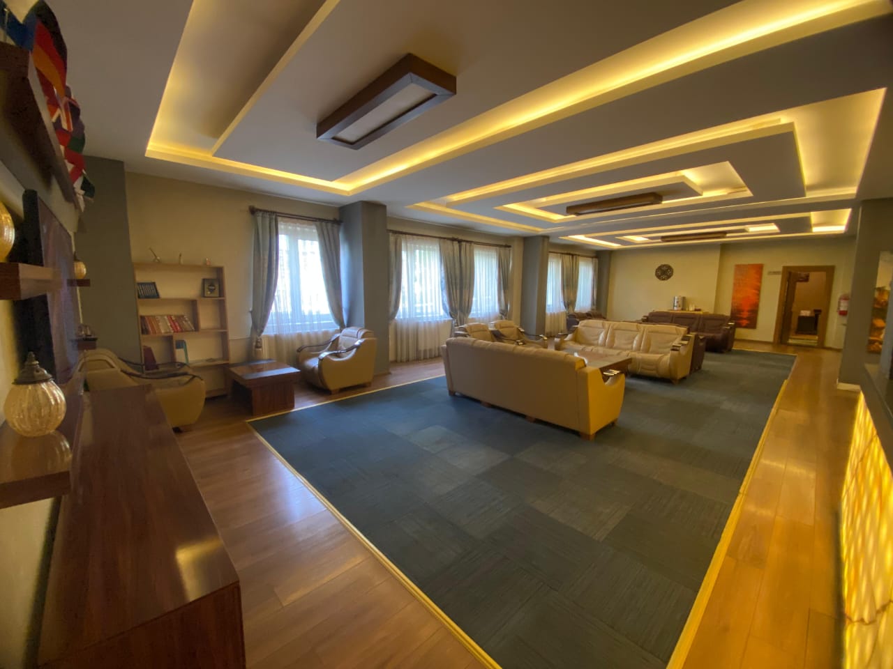 Taht Palace
