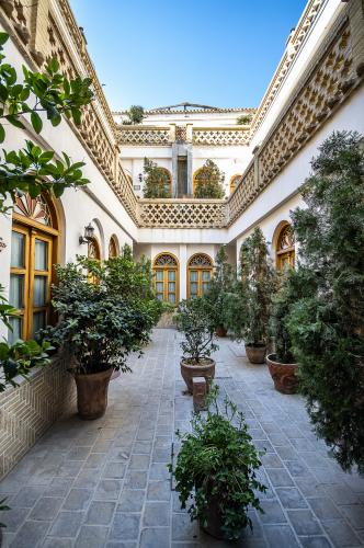 اقامتگاه سنتی قصر منشی اصفهان فضای داخلی اقامتگاه