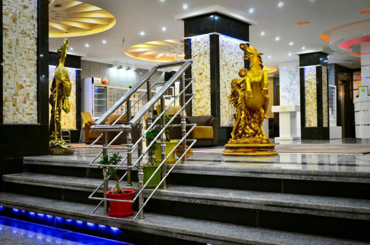 هتل ناز 2 بندرعباس ورودی هتل