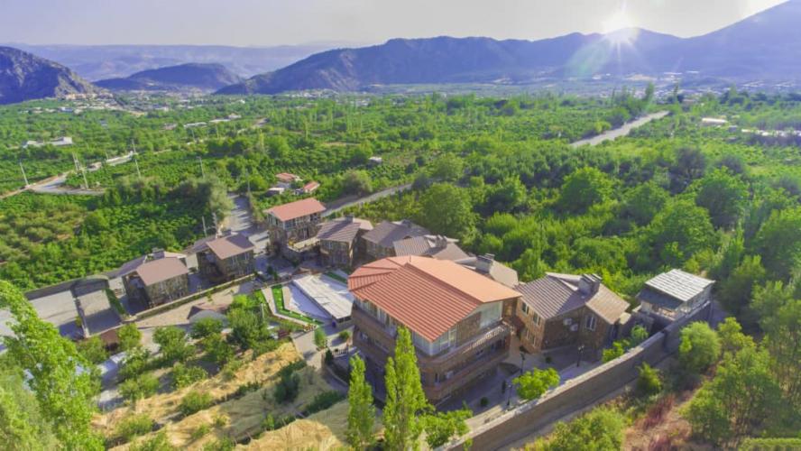 هتل دال دنا سی سخت نمای بیرونی