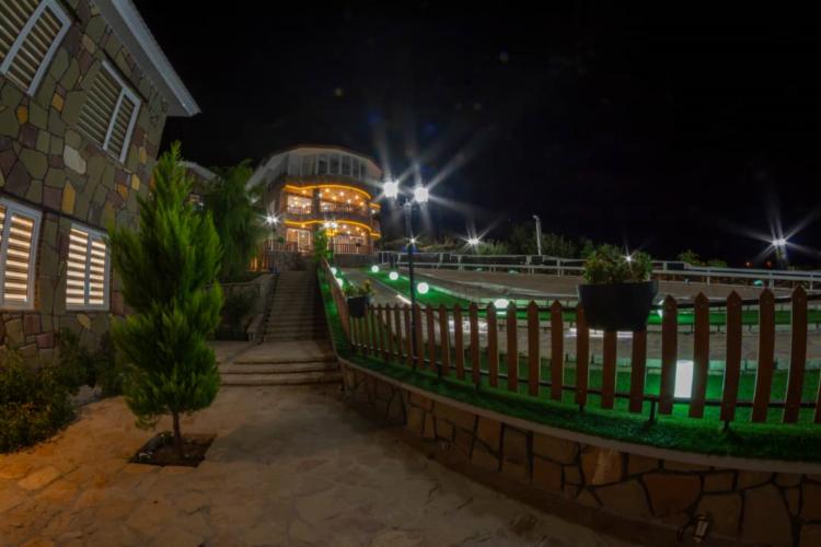 هتل دال دنا سی سخت نمای بیرونی