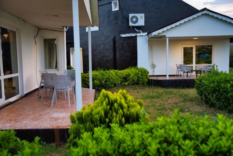 مجتمع گردشگری مهرگان صومعه سرا فضای بیرونی