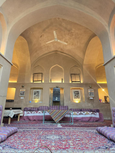 اقامتگاه بوم‌گردی شهداد یزد فضای محوطه