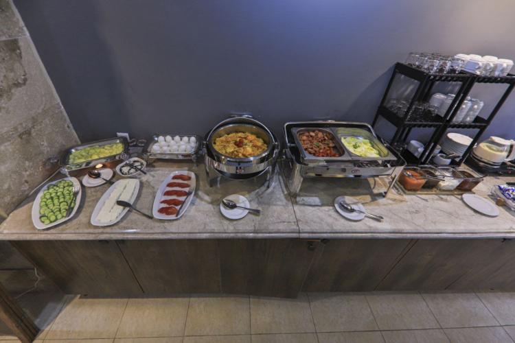 هتل آپارتمان پاتاق کرمانشاه سالن صبحانه