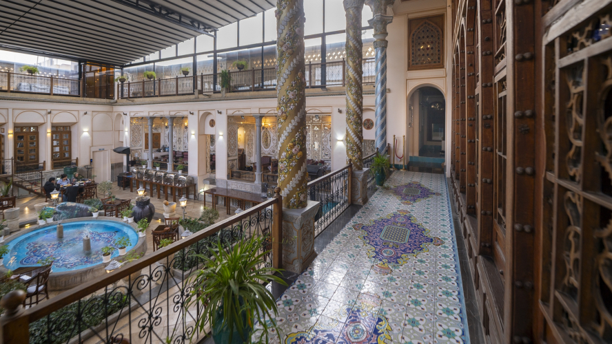 اقامتگاه سنتی عمارت شهسواران اصفهان فضای محوطه