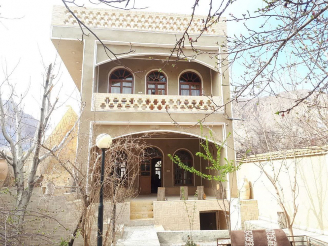 اقامتگاه بوم‌گردی حاجی خان تفت فضای داخلی