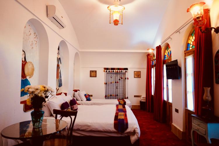 اقامتگاه سنتی شیخداد یزد فضای داخلی اتاق‌ها